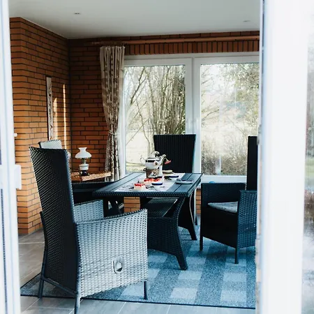 Ferienhaus Warf Mit Wintergarten Kamin Und Teich