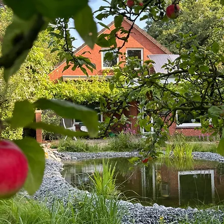 Ferienhaus Warf Mit Wintergarten Kamin Und Teich * Aurich